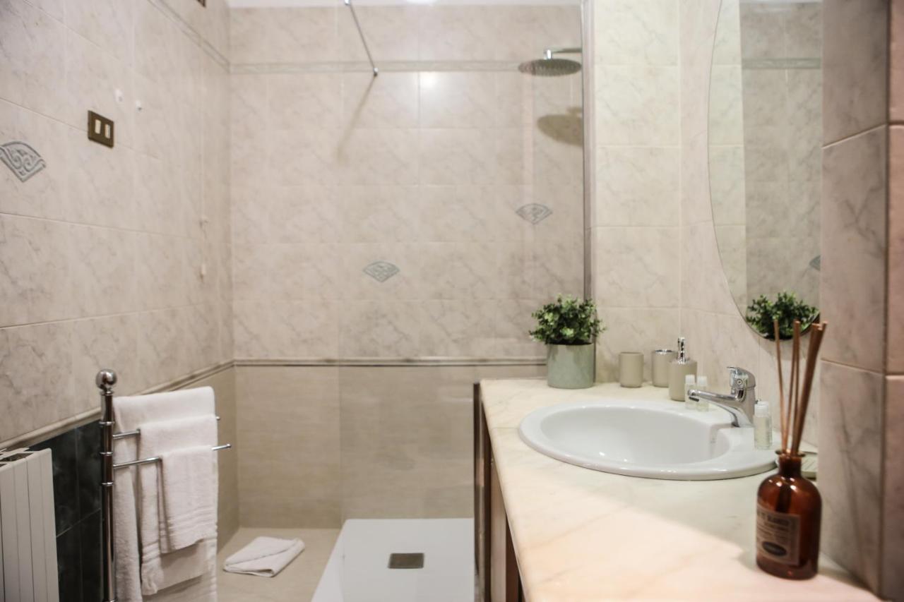 Monreale House Apartment Cagliari Bagian luar foto